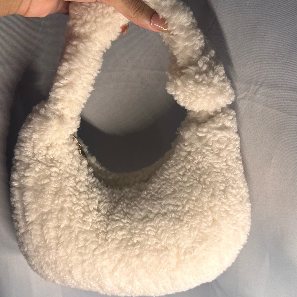 Cozy Cream Sherpa Handbag - Picture 2 of 4